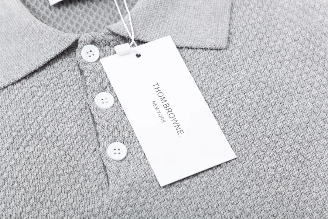 Thom Browne ➡️ POLO ， Retro Same Style Polo Versatile : Gray Size：M-3XL